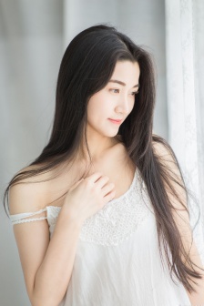 校花陈若雪被校长抱到办公室